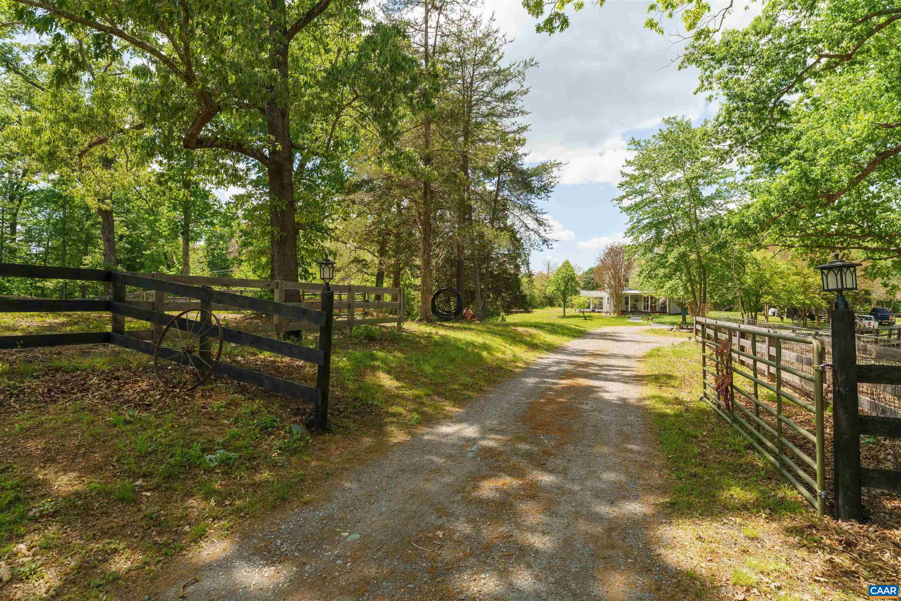 418 JAMES RIVER RD, SCOTTSVILLE, Virginia 24590, 4 Bedrooms Bedrooms, ,2 BathroomsBathrooms,Residential,418 JAMES RIVER RD,676747 MLS # 676747