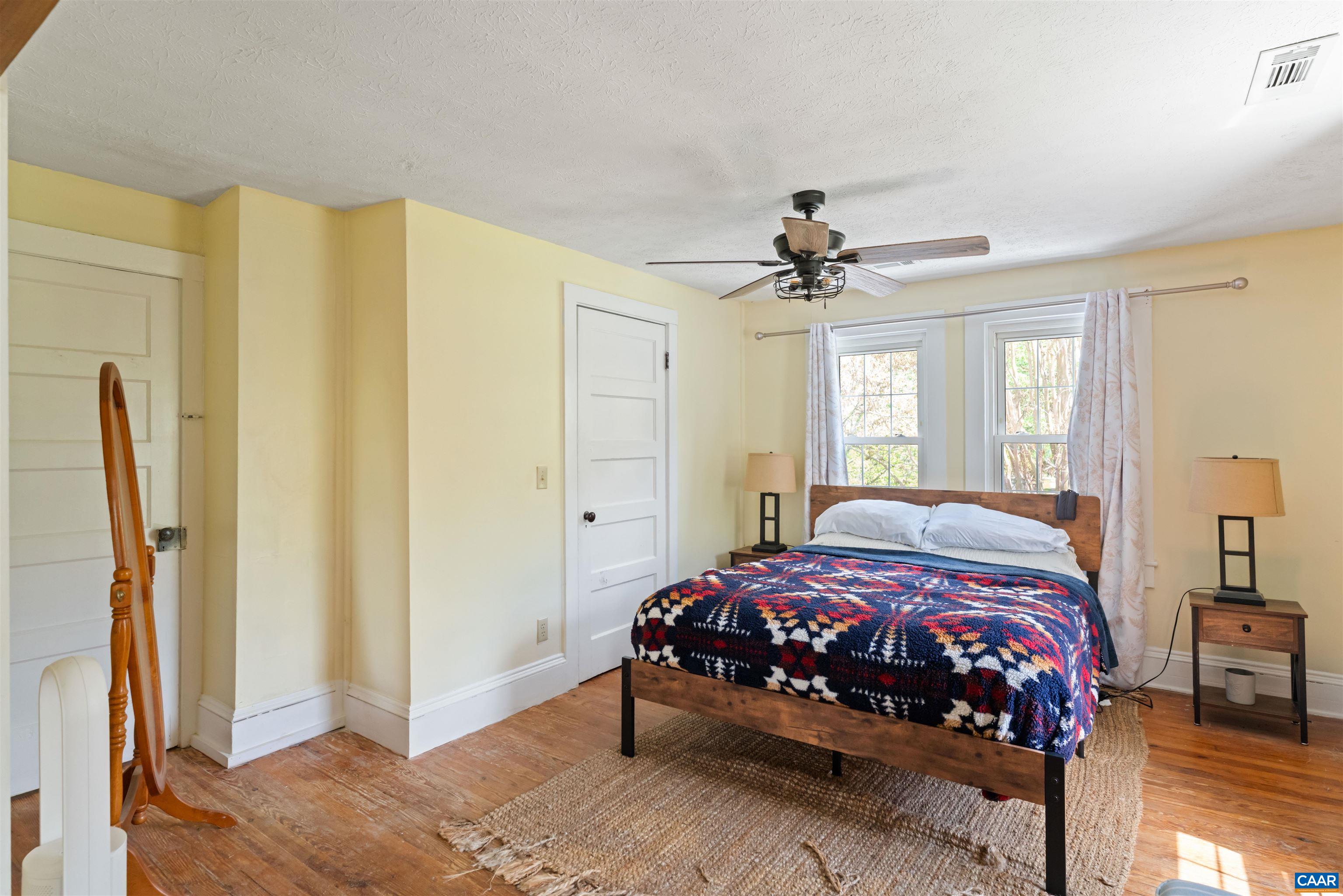 418 JAMES RIVER RD, SCOTTSVILLE, Virginia 24590, 4 Bedrooms Bedrooms, ,2 BathroomsBathrooms,Residential,418 JAMES RIVER RD,676747 MLS # 676747