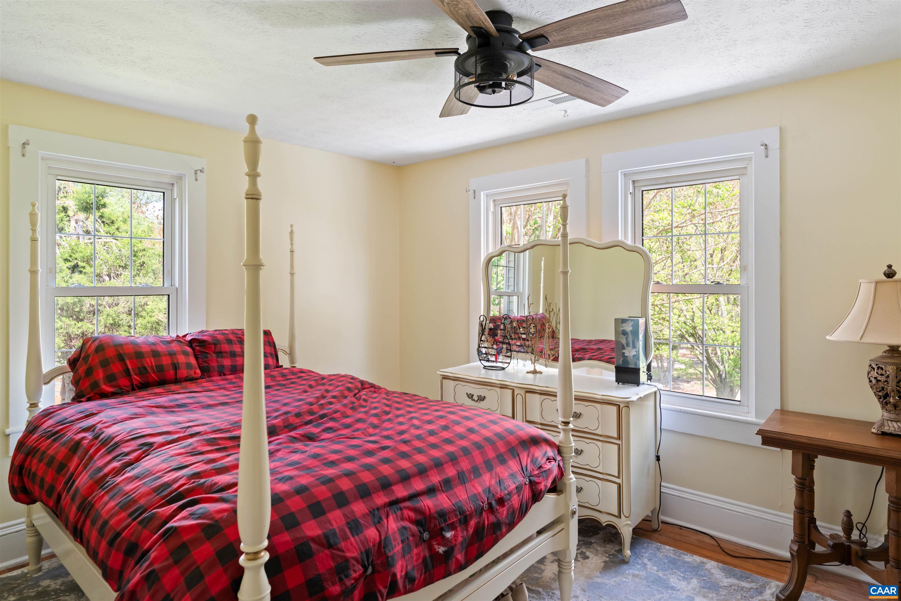 418 JAMES RIVER RD, SCOTTSVILLE, Virginia 24590, 4 Bedrooms Bedrooms, ,2 BathroomsBathrooms,Residential,418 JAMES RIVER RD,676747 MLS # 676747