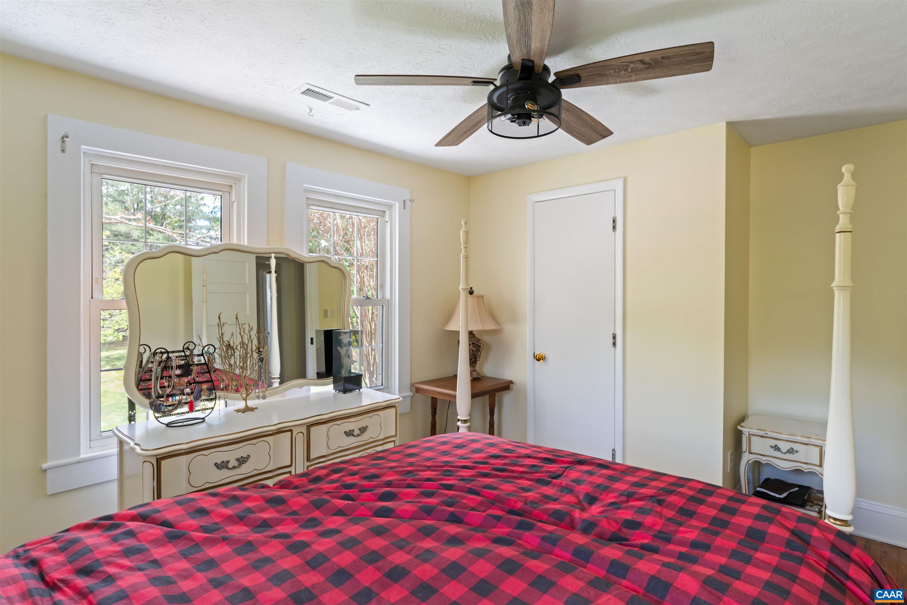 418 JAMES RIVER RD, SCOTTSVILLE, Virginia 24590, 4 Bedrooms Bedrooms, ,2 BathroomsBathrooms,Residential,418 JAMES RIVER RD,676747 MLS # 676747