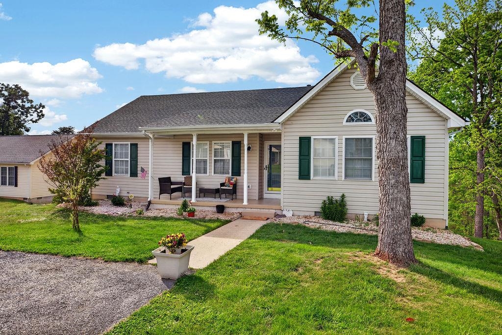 165 FAIRMONT DR, STAUNTON, Virginia 24401, 3 Bedrooms Bedrooms, ,2 BathroomsBathrooms,Residential,165 FAIRMONT DR,676754 MLS # 676754