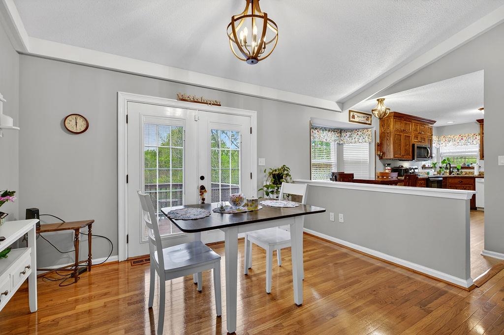 165 FAIRMONT DR, STAUNTON, Virginia 24401, 3 Bedrooms Bedrooms, ,2 BathroomsBathrooms,Residential,165 FAIRMONT DR,676754 MLS # 676754