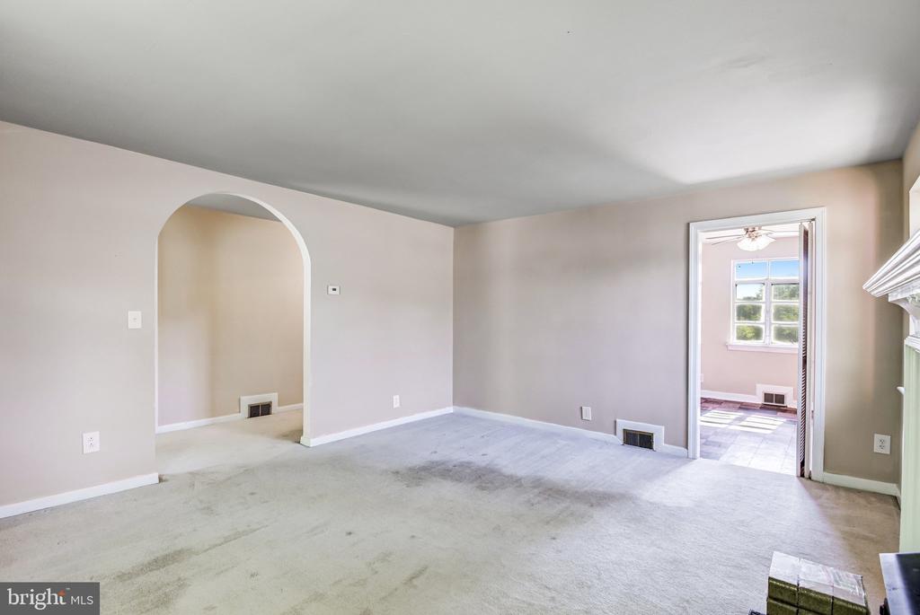 8083 FRYTOWN RD, WARRENTON, Virginia 20187, 2 Bedrooms Bedrooms, ,1 BathroomBathrooms,Residential,8083 FRYTOWN RD,VAFQ2021186 MLS # VAFQ2021186