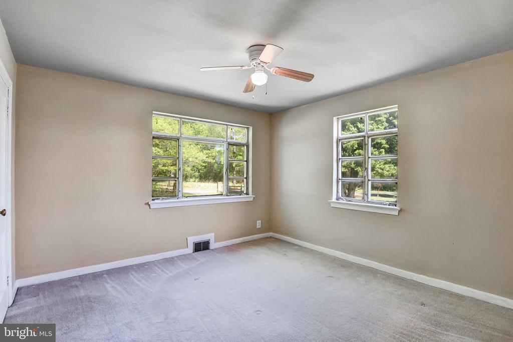 8083 FRYTOWN RD, WARRENTON, Virginia 20187, 2 Bedrooms Bedrooms, ,1 BathroomBathrooms,Residential,8083 FRYTOWN RD,VAFQ2021186 MLS # VAFQ2021186