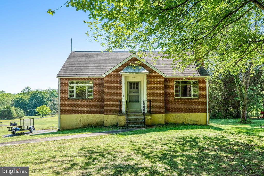 8083 FRYTOWN RD, WARRENTON, Virginia 20187, 2 Bedrooms Bedrooms, ,1 BathroomBathrooms,Residential,8083 FRYTOWN RD,VAFQ2021186 MLS # VAFQ2021186