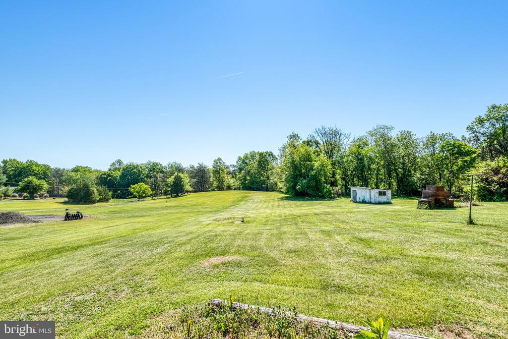 8083 FRYTOWN RD, WARRENTON, Virginia 20187, 2 Bedrooms Bedrooms, ,1 BathroomBathrooms,Residential,8083 FRYTOWN RD,VAFQ2021186 MLS # VAFQ2021186