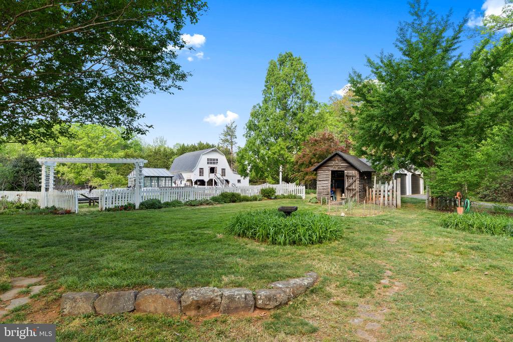 324 N BLUE RIDGE TPKE, MADISON, Virginia 22727, 5 Bedrooms Bedrooms, ,2 BathroomsBathrooms,Residential,324 N BLUE RIDGE TPKE,VAMA2002730 MLS # VAMA2002730