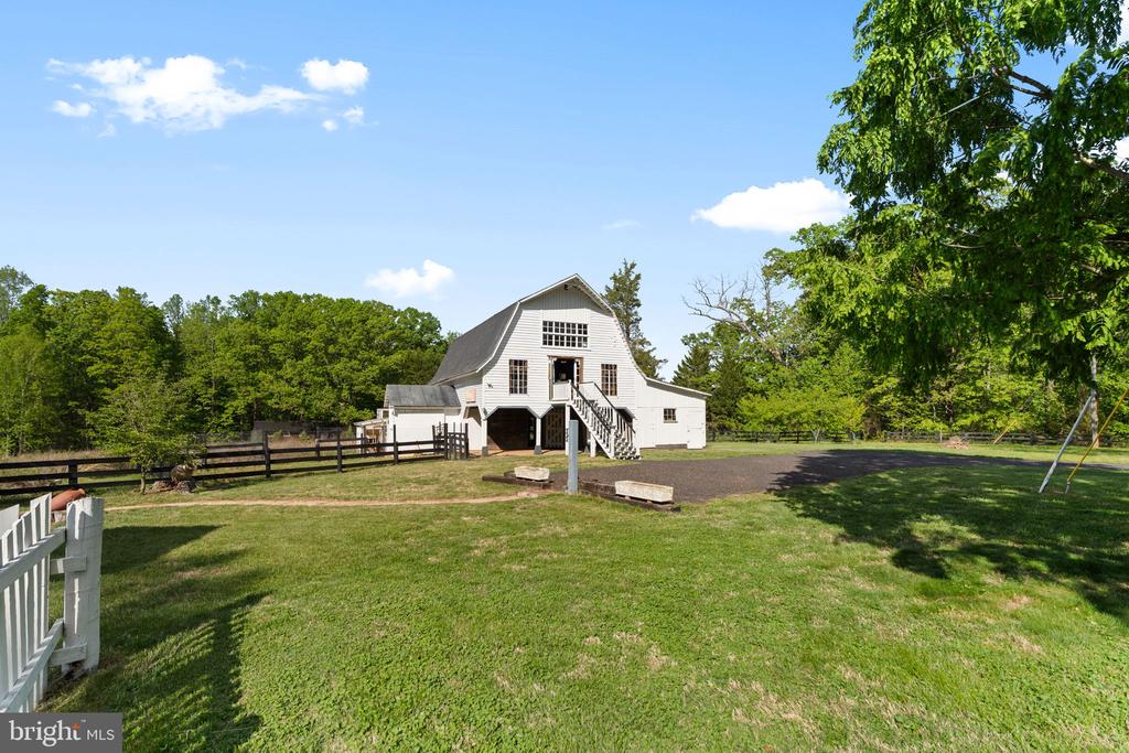 324 N BLUE RIDGE TPKE, MADISON, Virginia 22727, 5 Bedrooms Bedrooms, ,2 BathroomsBathrooms,Residential,324 N BLUE RIDGE TPKE,VAMA2002730 MLS # VAMA2002730
