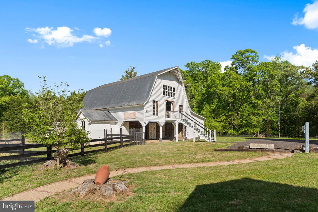 324 N BLUE RIDGE TPKE, MADISON, Virginia 22727, 5 Bedrooms Bedrooms, ,2 BathroomsBathrooms,Residential,324 N BLUE RIDGE TPKE,VAMA2002730 MLS # VAMA2002730