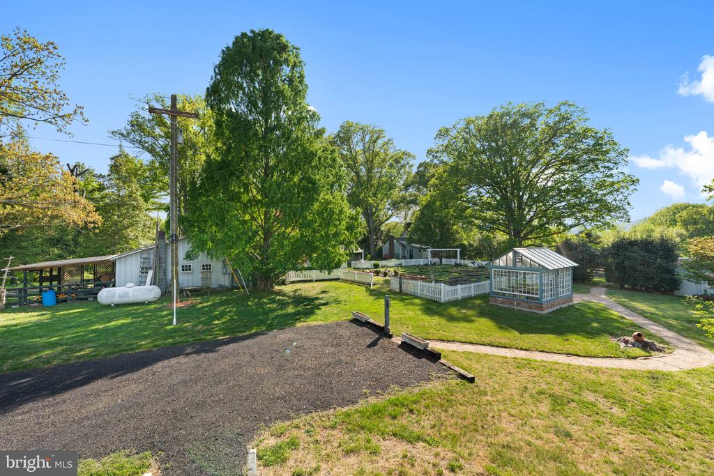 324 N BLUE RIDGE TPKE, MADISON, Virginia 22727, 5 Bedrooms Bedrooms, ,2 BathroomsBathrooms,Residential,324 N BLUE RIDGE TPKE,VAMA2002730 MLS # VAMA2002730