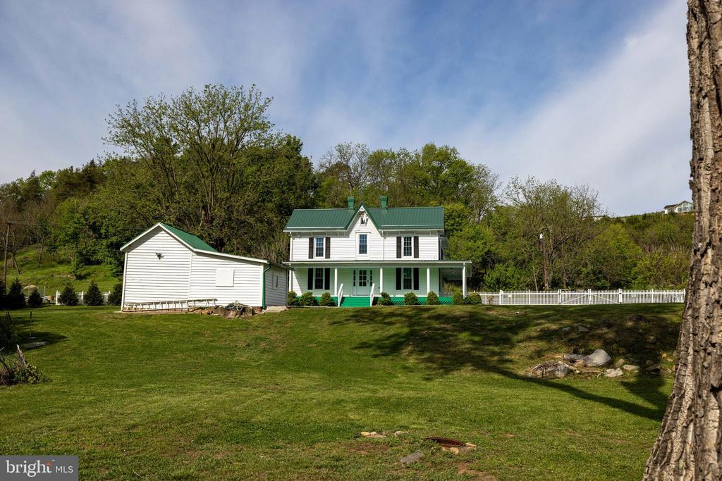 4159 U.S. HIGHWAY 340, STANLEY, Virginia 22851, 4 Bedrooms Bedrooms, ,2 BathroomsBathrooms,Residential,4159 U.S. HIGHWAY 340,VAPA2006328 MLS # VAPA2006328