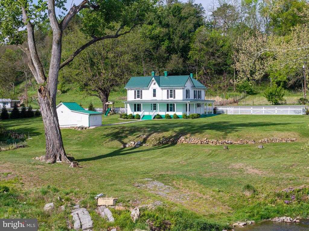 4159 U.S. HIGHWAY 340, STANLEY, Virginia 22851, 4 Bedrooms Bedrooms, ,2 BathroomsBathrooms,Residential,4159 U.S. HIGHWAY 340,VAPA2006328 MLS # VAPA2006328