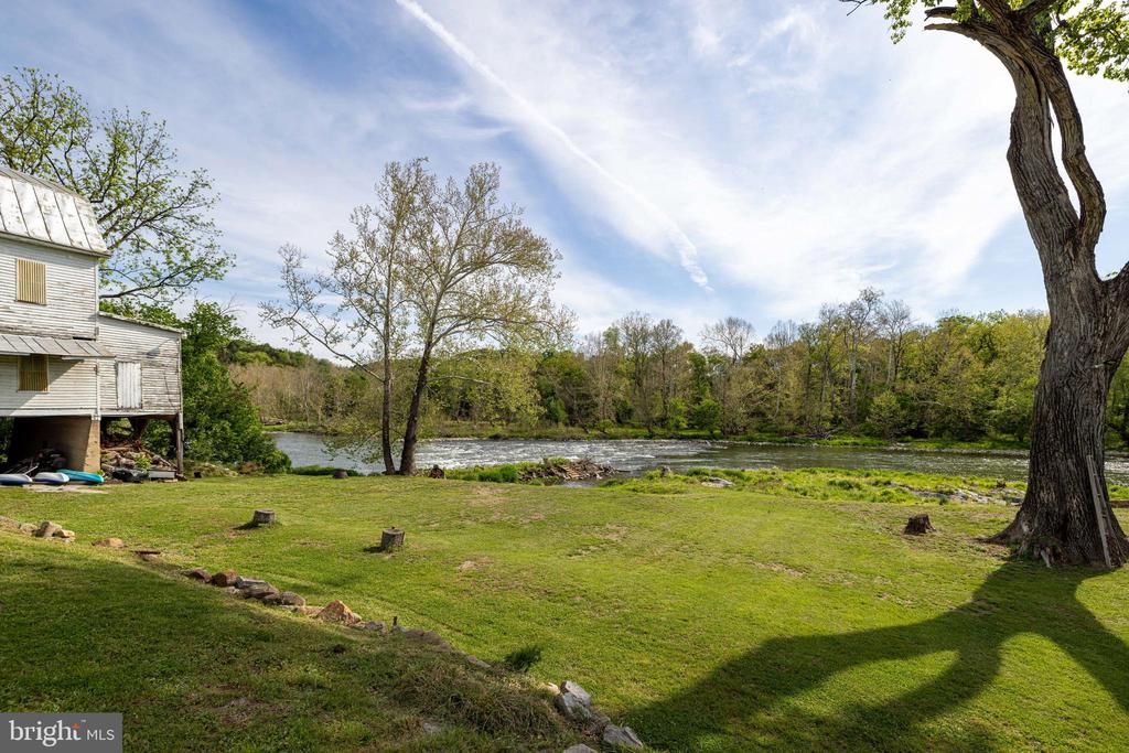 4159 U.S. HIGHWAY 340, STANLEY, Virginia 22851, 4 Bedrooms Bedrooms, ,2 BathroomsBathrooms,Residential,4159 U.S. HIGHWAY 340,VAPA2006328 MLS # VAPA2006328