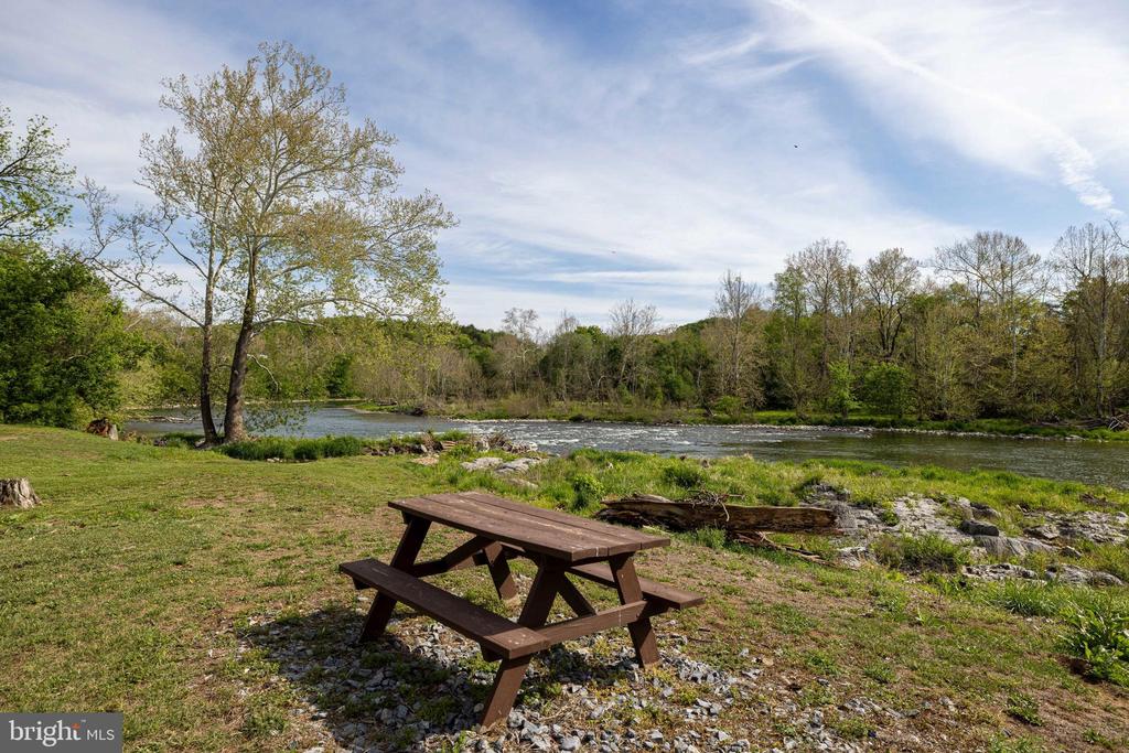 4159 U.S. HIGHWAY 340, STANLEY, Virginia 22851, 4 Bedrooms Bedrooms, ,2 BathroomsBathrooms,Residential,4159 U.S. HIGHWAY 340,VAPA2006328 MLS # VAPA2006328