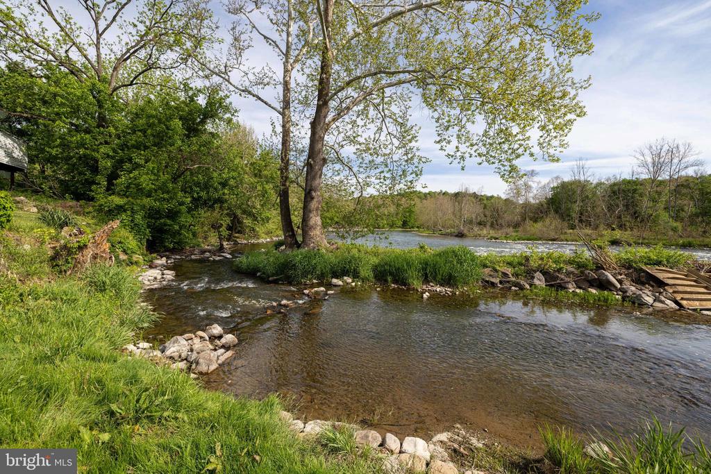 4159 U.S. HIGHWAY 340, STANLEY, Virginia 22851, 4 Bedrooms Bedrooms, ,2 BathroomsBathrooms,Residential,4159 U.S. HIGHWAY 340,VAPA2006328 MLS # VAPA2006328