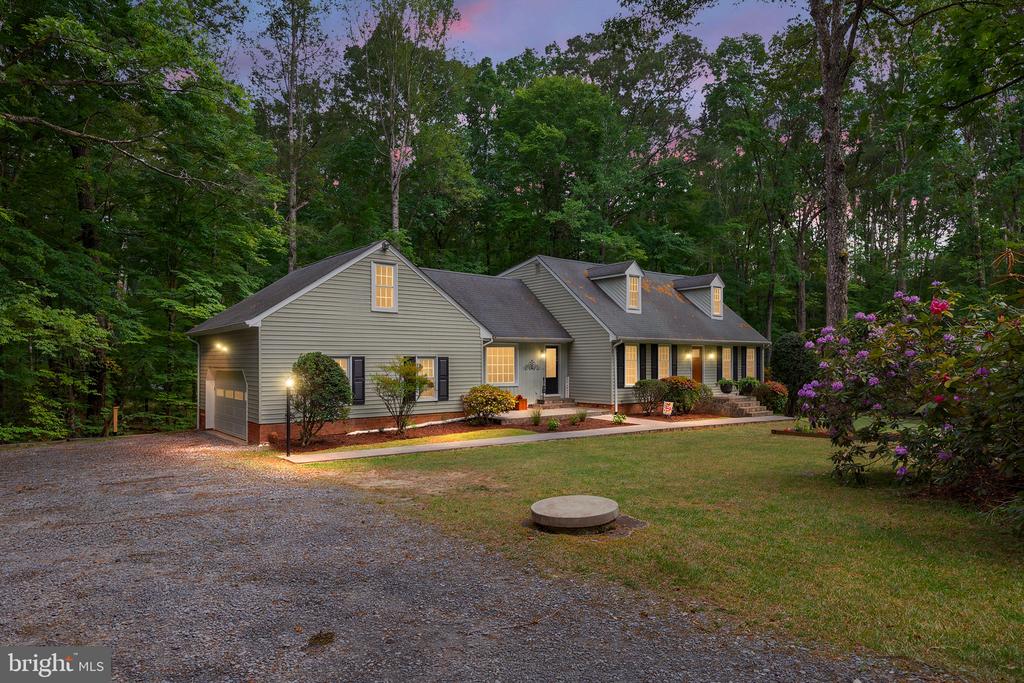 8030 SINGING WOOD LN, SPOTSYLVANIA, Virginia 22553, 4 Bedrooms Bedrooms, ,3 BathroomsBathrooms,Residential,8030 SINGING WOOD LN,VASP2041604 MLS # VASP2041604