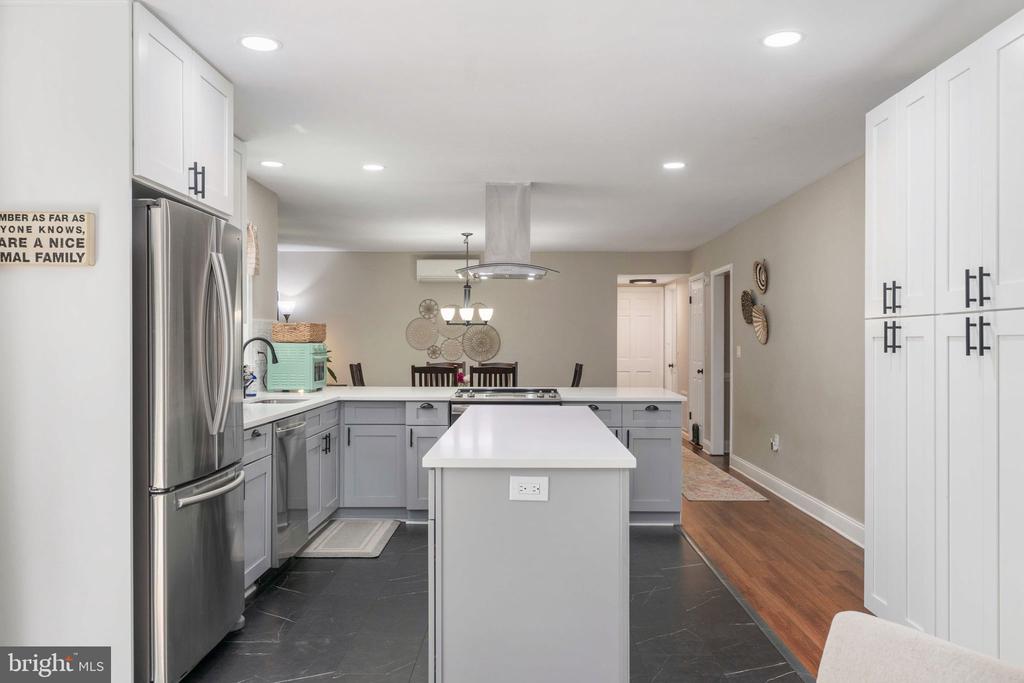 8030 SINGING WOOD LN, SPOTSYLVANIA, Virginia 22553, 4 Bedrooms Bedrooms, ,3 BathroomsBathrooms,Residential,8030 SINGING WOOD LN,VASP2041604 MLS # VASP2041604