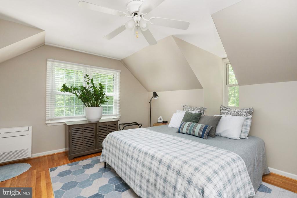 8030 SINGING WOOD LN, SPOTSYLVANIA, Virginia 22553, 4 Bedrooms Bedrooms, ,3 BathroomsBathrooms,Residential,8030 SINGING WOOD LN,VASP2041604 MLS # VASP2041604