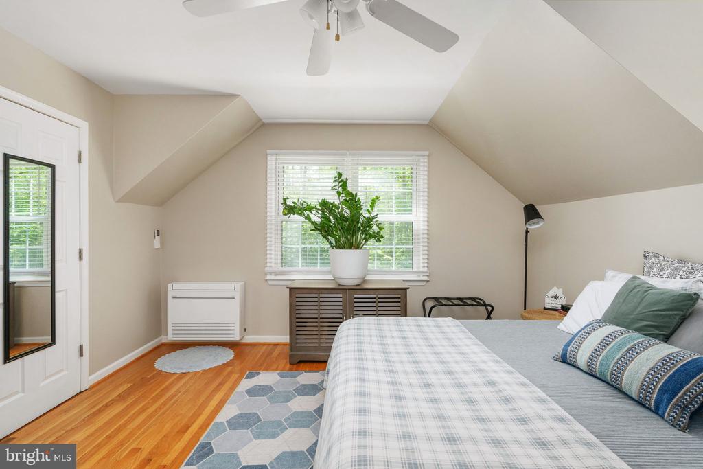 8030 SINGING WOOD LN, SPOTSYLVANIA, Virginia 22553, 4 Bedrooms Bedrooms, ,3 BathroomsBathrooms,Residential,8030 SINGING WOOD LN,VASP2041604 MLS # VASP2041604