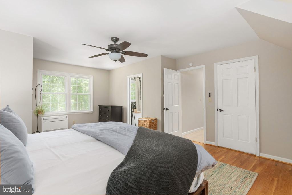 8030 SINGING WOOD LN, SPOTSYLVANIA, Virginia 22553, 4 Bedrooms Bedrooms, ,3 BathroomsBathrooms,Residential,8030 SINGING WOOD LN,VASP2041604 MLS # VASP2041604