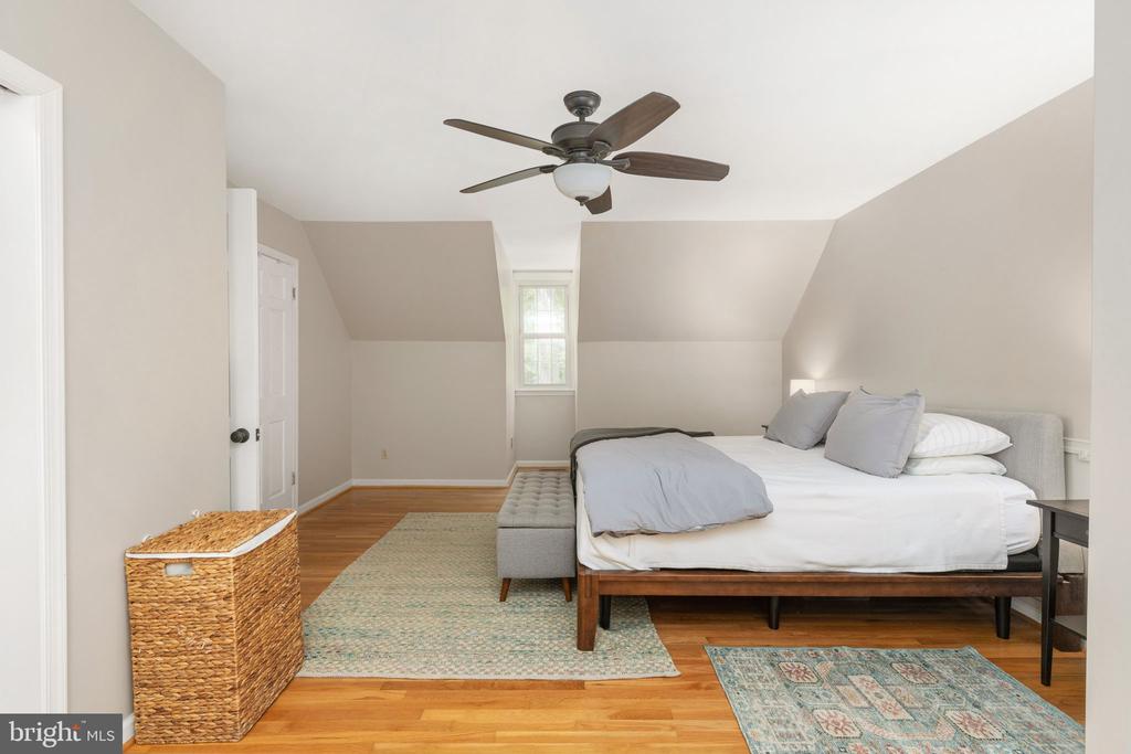 8030 SINGING WOOD LN, SPOTSYLVANIA, Virginia 22553, 4 Bedrooms Bedrooms, ,3 BathroomsBathrooms,Residential,8030 SINGING WOOD LN,VASP2041604 MLS # VASP2041604