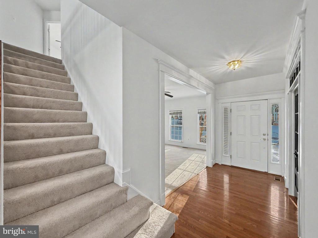 163 FALLEN LEAF CT, WARRENTON, Virginia 20186, 5 Bedrooms Bedrooms, ,3 BathroomsBathrooms,Residential,163 FALLEN LEAF CT,VAFQ2021904 MLS # VAFQ2021904