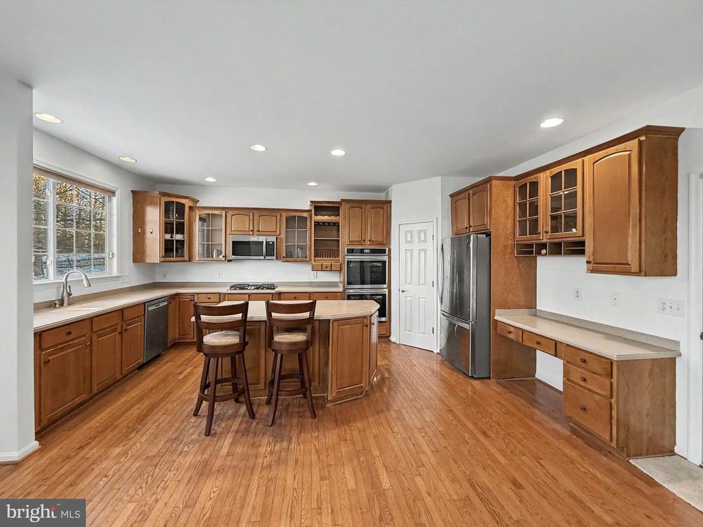 163 FALLEN LEAF CT, WARRENTON, Virginia 20186, 5 Bedrooms Bedrooms, ,3 BathroomsBathrooms,Residential,163 FALLEN LEAF CT,VAFQ2021904 MLS # VAFQ2021904
