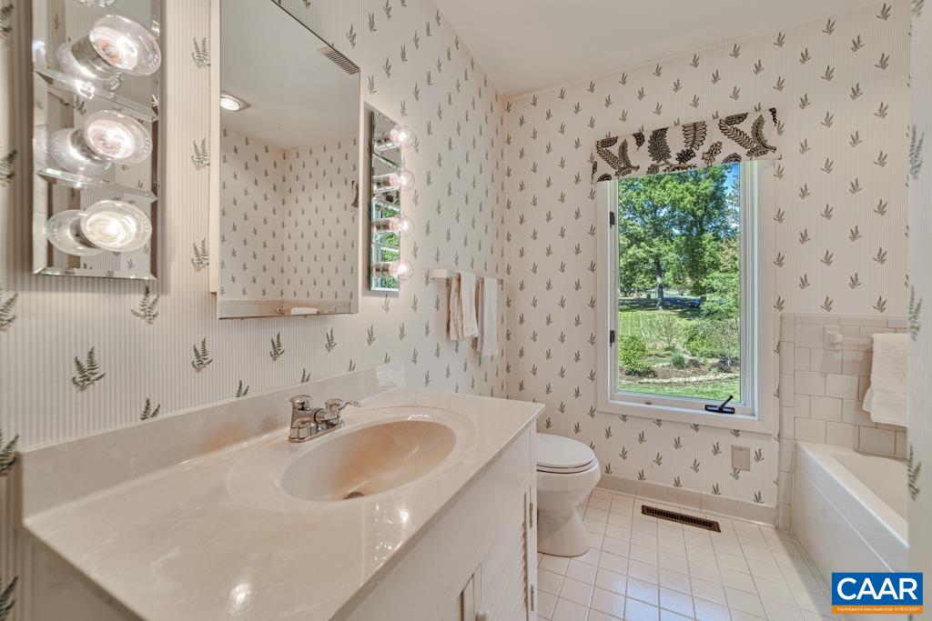 304 CLUB RD, LOUISA, Virginia 23093, 3 Bedrooms Bedrooms, ,3 BathroomsBathrooms,Residential,304 CLUB RD,676704 MLS # 676704