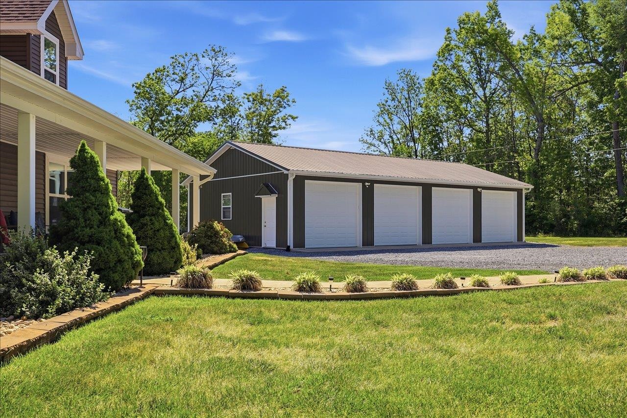 324 LOFTON RD, RAPHINE, Virginia 24472, 3 Bedrooms Bedrooms, ,3 BathroomsBathrooms,Residential,324 LOFTON RD,676769 MLS # 676769