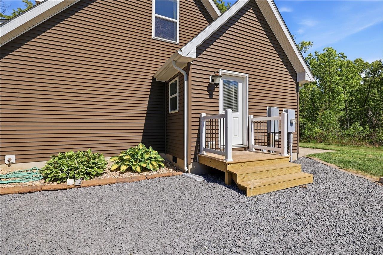 324 LOFTON RD, RAPHINE, Virginia 24472, 3 Bedrooms Bedrooms, ,3 BathroomsBathrooms,Residential,324 LOFTON RD,676769 MLS # 676769