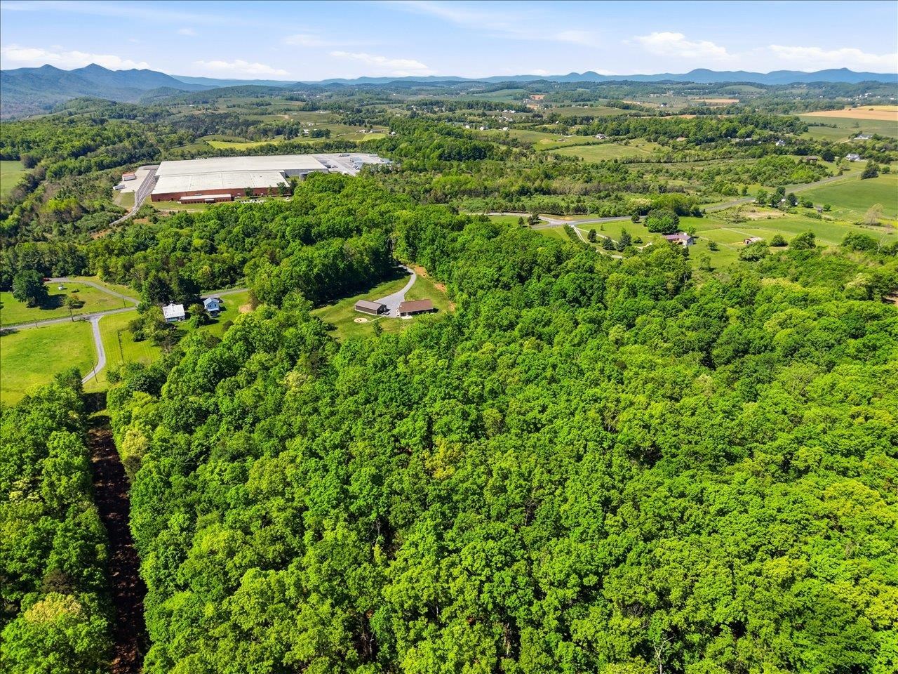 324 LOFTON RD, RAPHINE, Virginia 24472, 3 Bedrooms Bedrooms, ,3 BathroomsBathrooms,Residential,324 LOFTON RD,676769 MLS # 676769