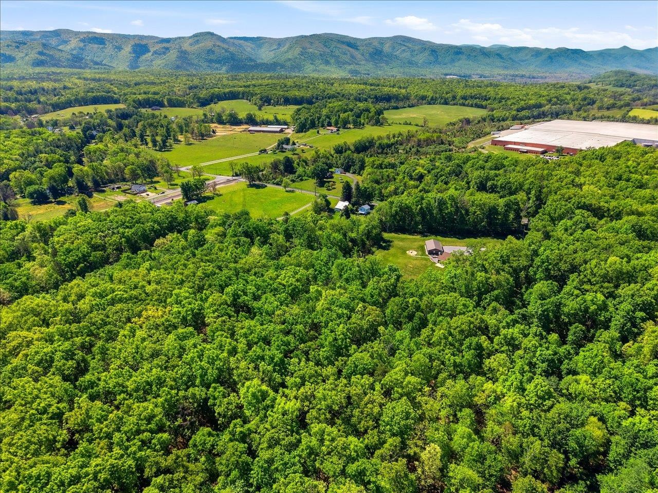 324 LOFTON RD, RAPHINE, Virginia 24472, 3 Bedrooms Bedrooms, ,3 BathroomsBathrooms,Residential,324 LOFTON RD,676769 MLS # 676769