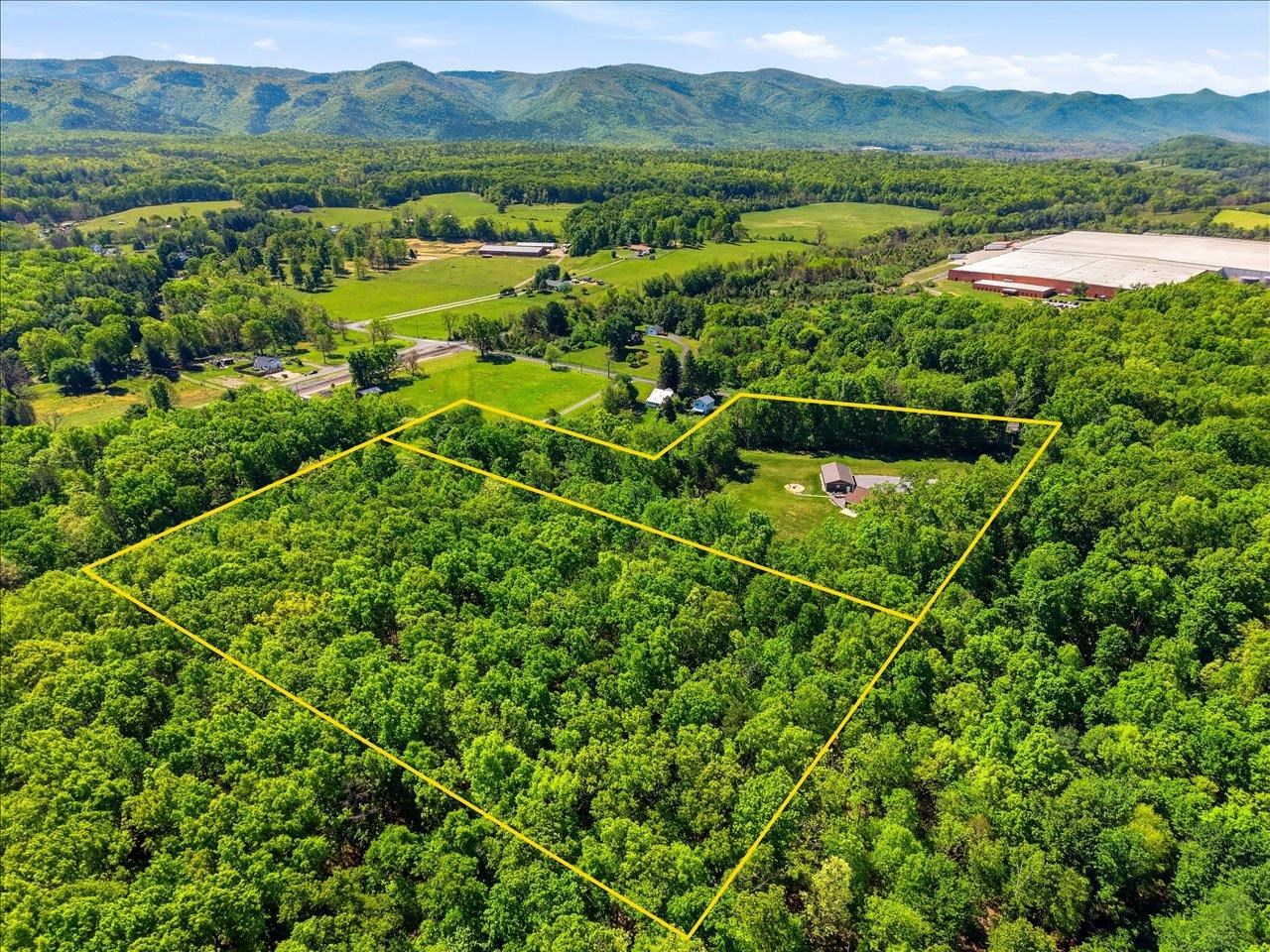 324 LOFTON RD, RAPHINE, Virginia 24472, 3 Bedrooms Bedrooms, ,3 BathroomsBathrooms,Residential,324 LOFTON RD,676769 MLS # 676769