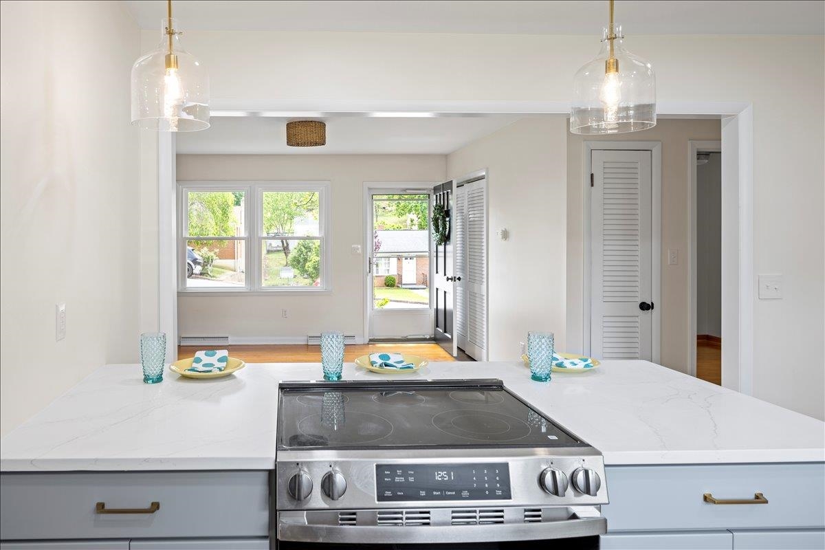 84 HUDSON AVE, STAUNTON, Virginia 24401, 3 Bedrooms Bedrooms, ,2 BathroomsBathrooms,Residential,BLK 22 LOT 1 SEC C,84 HUDSON AVE,676770 MLS # 676770