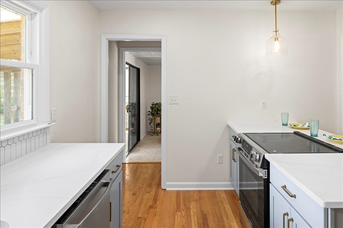 84 HUDSON AVE, STAUNTON, Virginia 24401, 3 Bedrooms Bedrooms, ,2 BathroomsBathrooms,Residential,BLK 22 LOT 1 SEC C,84 HUDSON AVE,676770 MLS # 676770