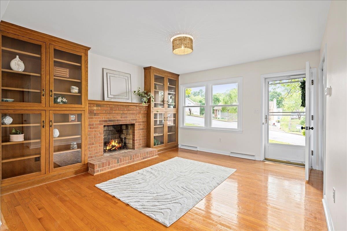 84 HUDSON AVE, STAUNTON, Virginia 24401, 3 Bedrooms Bedrooms, ,2 BathroomsBathrooms,Residential,BLK 22 LOT 1 SEC C,84 HUDSON AVE,676770 MLS # 676770