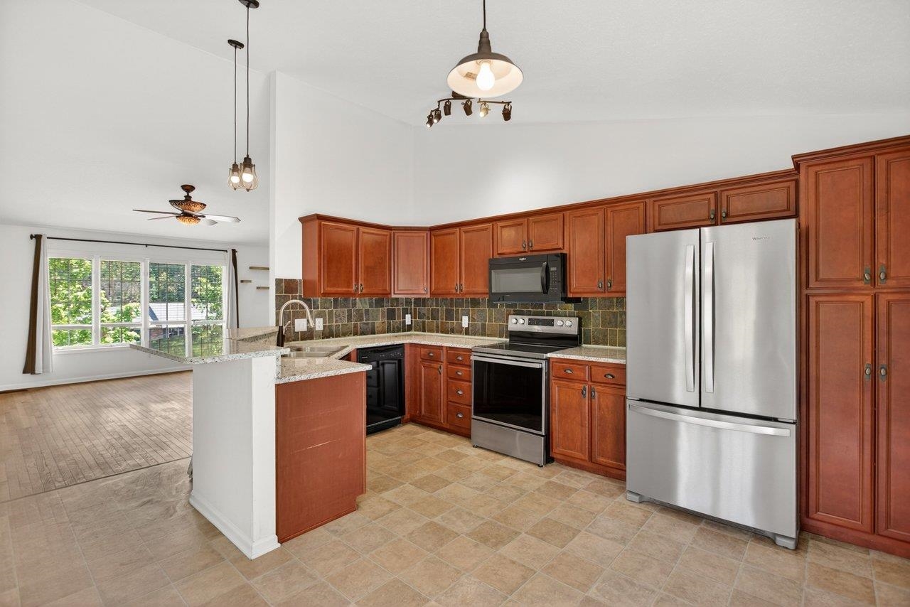 161 SWEETGUM ST, ELKTON, Virginia 22827, 3 Bedrooms Bedrooms, ,2 BathroomsBathrooms,Residential,161 SWEETGUM ST,676773 MLS # 676773