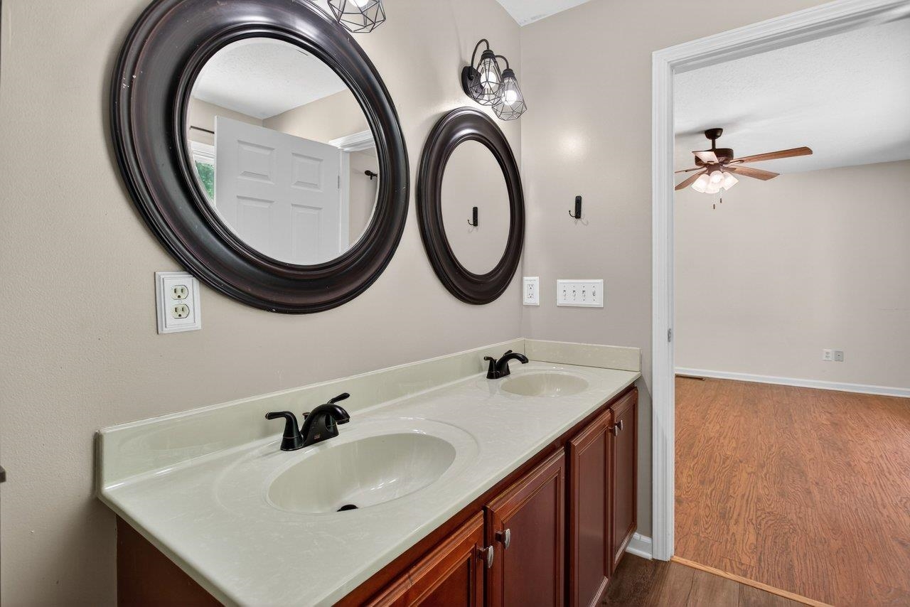 161 SWEETGUM ST, ELKTON, Virginia 22827, 3 Bedrooms Bedrooms, ,2 BathroomsBathrooms,Residential,161 SWEETGUM ST,676773 MLS # 676773