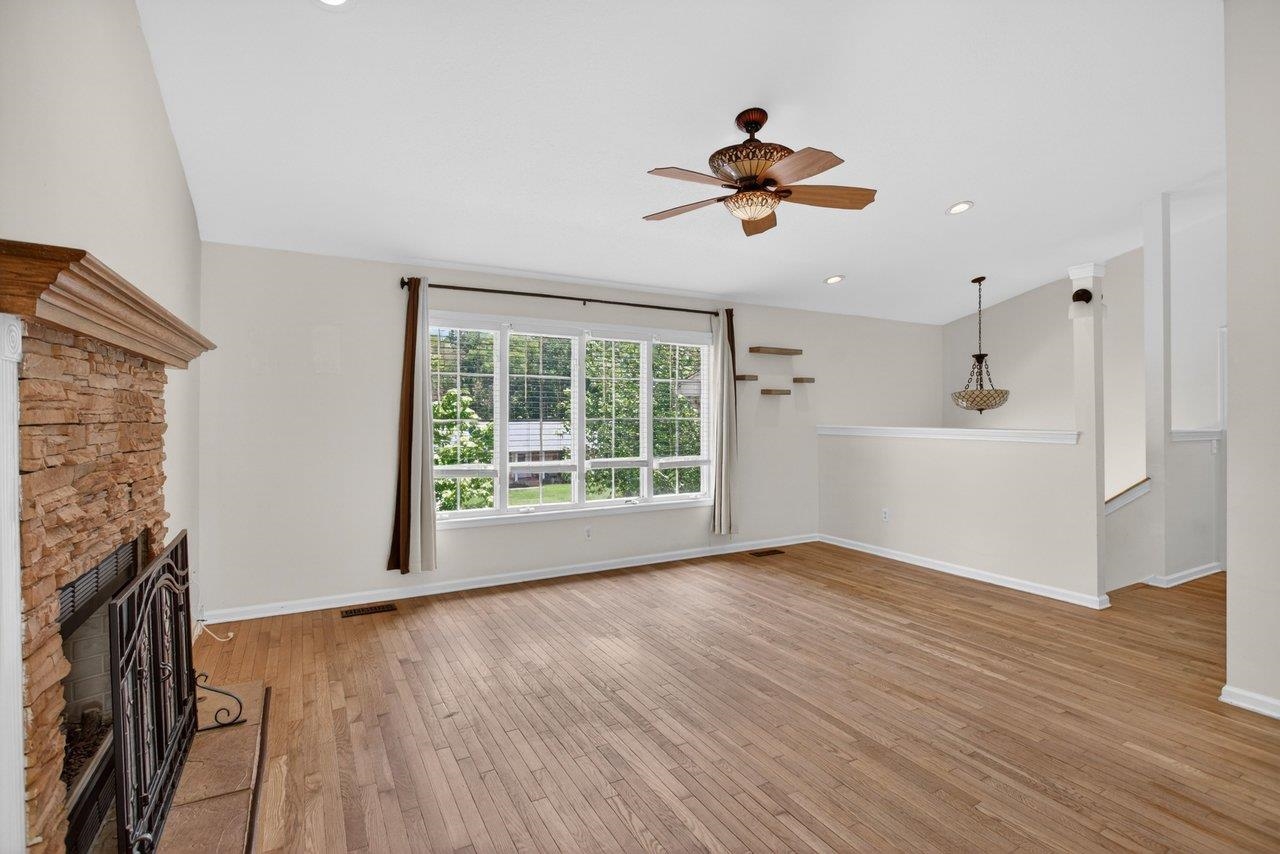 161 SWEETGUM ST, ELKTON, Virginia 22827, 3 Bedrooms Bedrooms, ,2 BathroomsBathrooms,Residential,161 SWEETGUM ST,676773 MLS # 676773