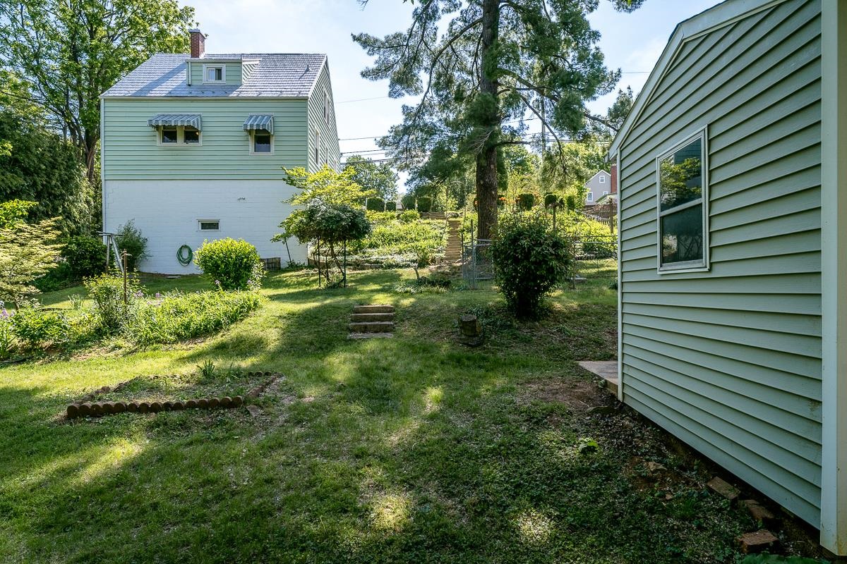 820 DONAGHE ST, STAUNTON, Virginia 24401, 3 Bedrooms Bedrooms, ,1 BathroomBathrooms,Residential,820 DONAGHE ST,676776 MLS # 676776