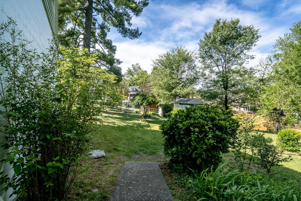 820 DONAGHE ST, STAUNTON, Virginia 24401, 3 Bedrooms Bedrooms, ,1 BathroomBathrooms,Residential,820 DONAGHE ST,676776 MLS # 676776
