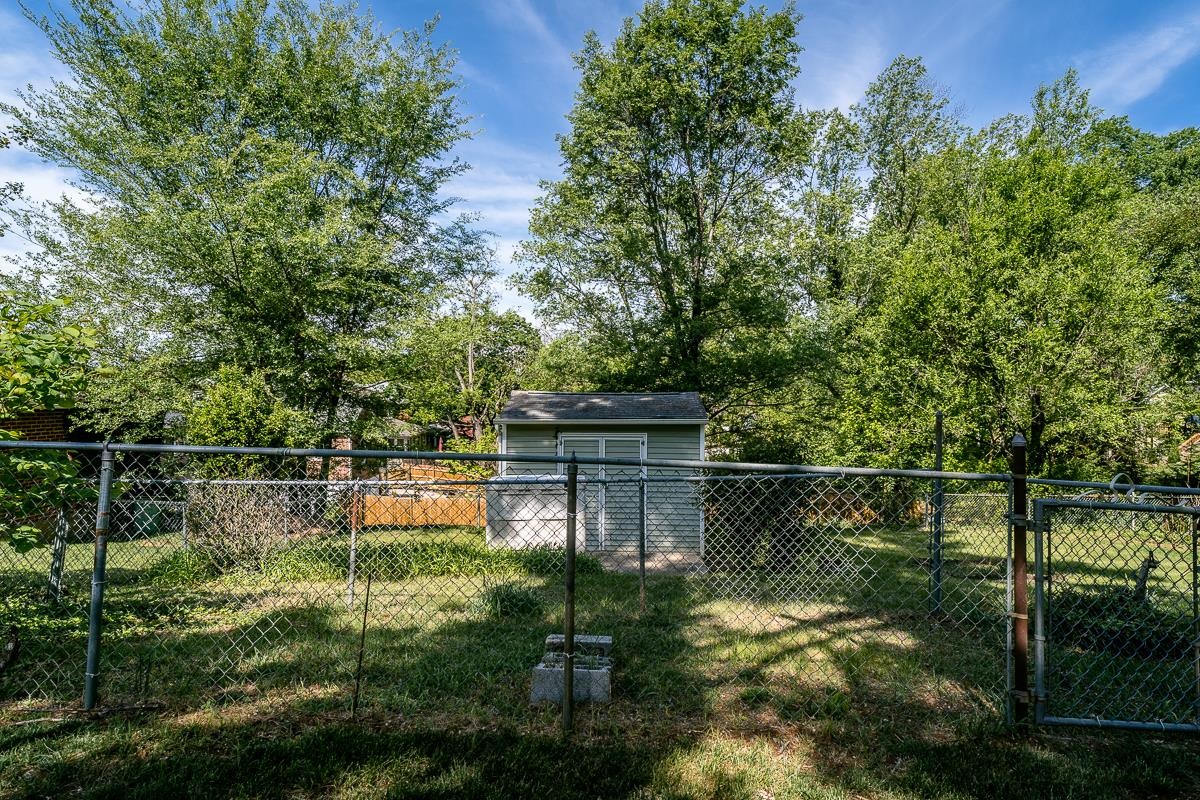 820 DONAGHE ST, STAUNTON, Virginia 24401, 3 Bedrooms Bedrooms, ,1 BathroomBathrooms,Residential,820 DONAGHE ST,676776 MLS # 676776