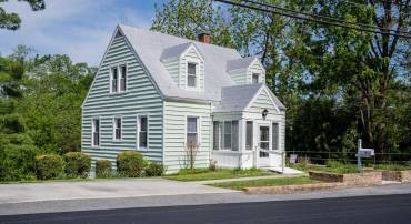820 DONAGHE ST, STAUNTON, Virginia 24401, 3 Bedrooms Bedrooms, ,1 BathroomBathrooms,Residential,820 DONAGHE ST,676776 MLS # 676776