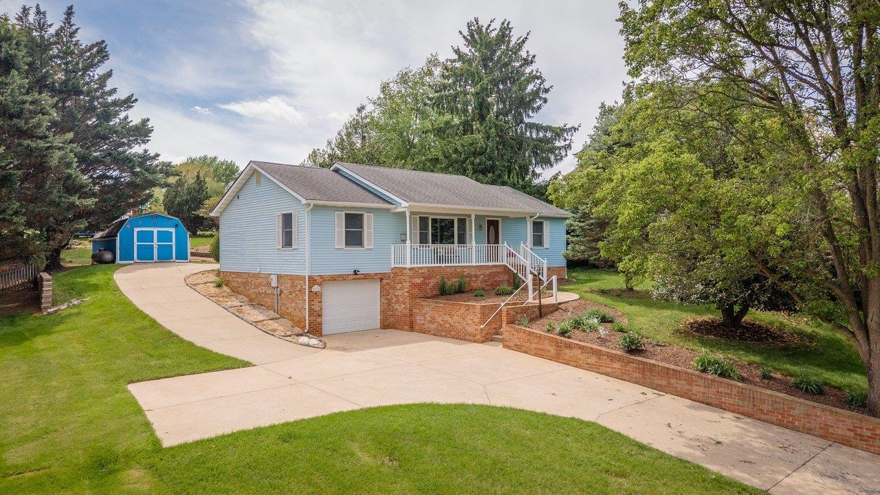 3373 LAKEWOOD DR, ROCKINGHAM, Virginia 22801, 3 Bedrooms Bedrooms, ,2 BathroomsBathrooms,Residential,3373 LAKEWOOD DR,676777 MLS # 676777