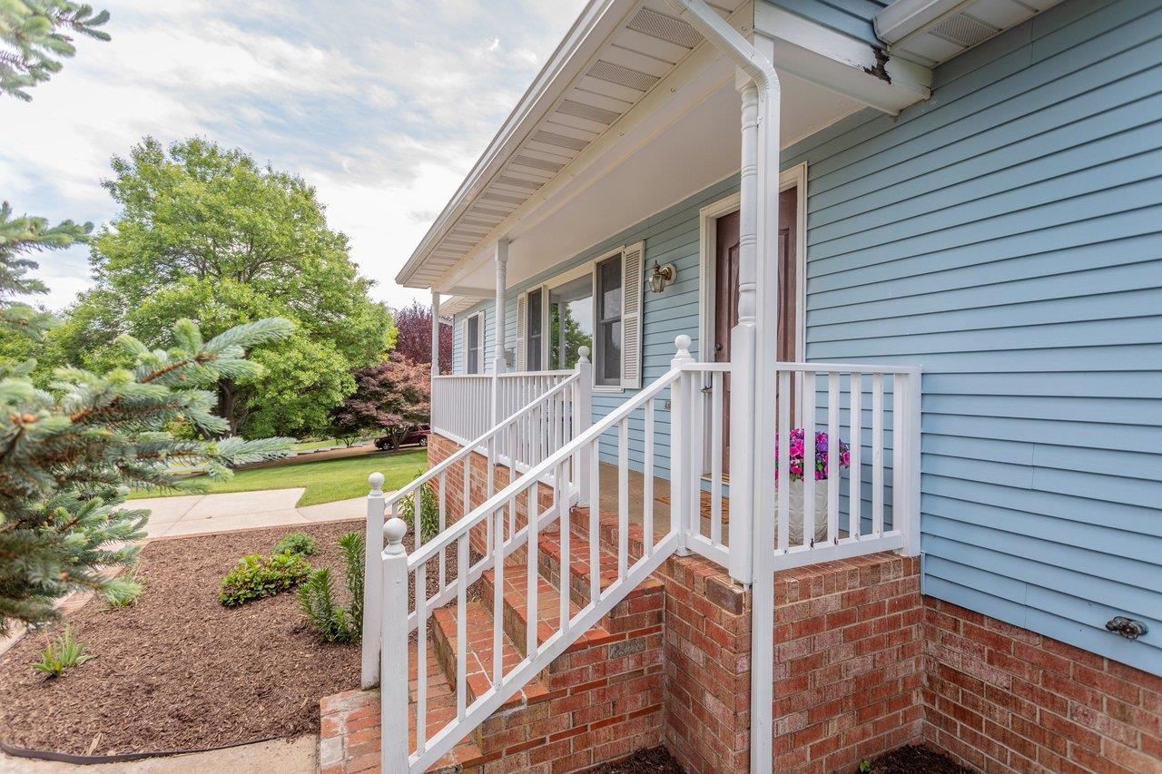 3373 LAKEWOOD DR, ROCKINGHAM, Virginia 22801, 3 Bedrooms Bedrooms, ,2 BathroomsBathrooms,Residential,3373 LAKEWOOD DR,676777 MLS # 676777