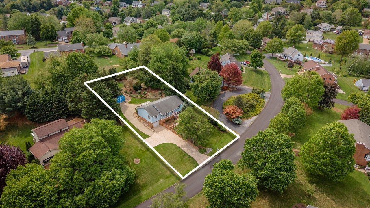 3373 LAKEWOOD DR, ROCKINGHAM, Virginia 22801, 3 Bedrooms Bedrooms, ,2 BathroomsBathrooms,Residential,3373 LAKEWOOD DR,676777 MLS # 676777