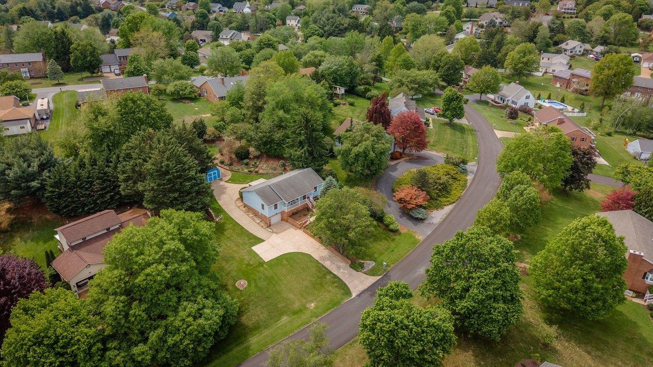 3373 LAKEWOOD DR, ROCKINGHAM, Virginia 22801, 3 Bedrooms Bedrooms, ,2 BathroomsBathrooms,Residential,3373 LAKEWOOD DR,676777 MLS # 676777