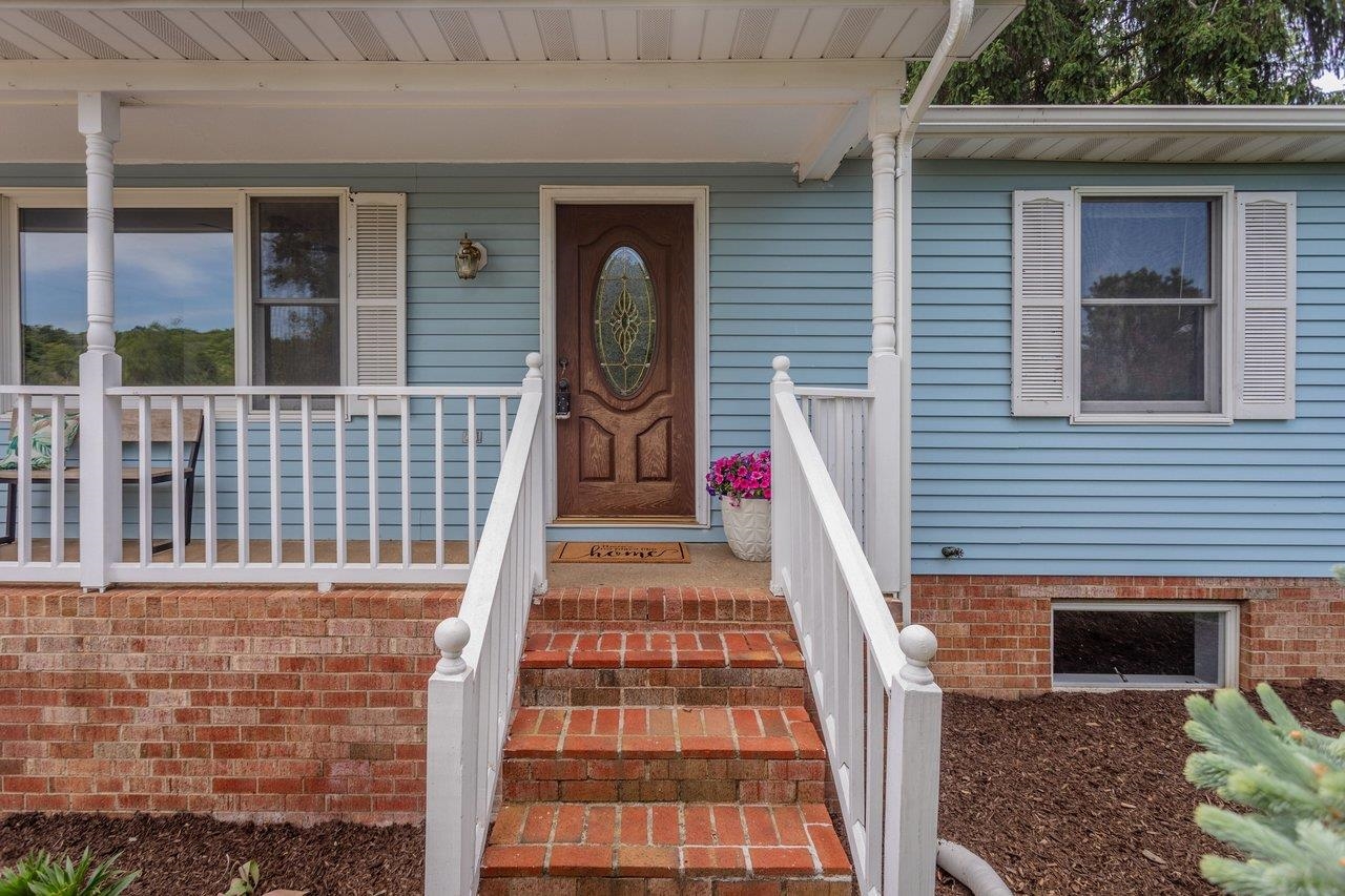 3373 LAKEWOOD DR, ROCKINGHAM, Virginia 22801, 3 Bedrooms Bedrooms, ,2 BathroomsBathrooms,Residential,3373 LAKEWOOD DR,676777 MLS # 676777