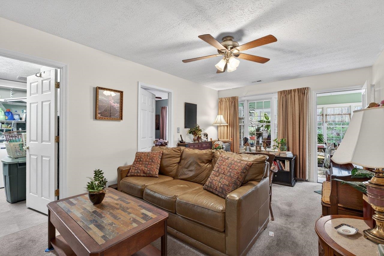 324 EMERALD DR, HARRISONBURG, Virginia 22801, 2 Bedrooms Bedrooms, ,2 BathroomsBathrooms,Residential,324 EMERALD DR,676778 MLS # 676778
