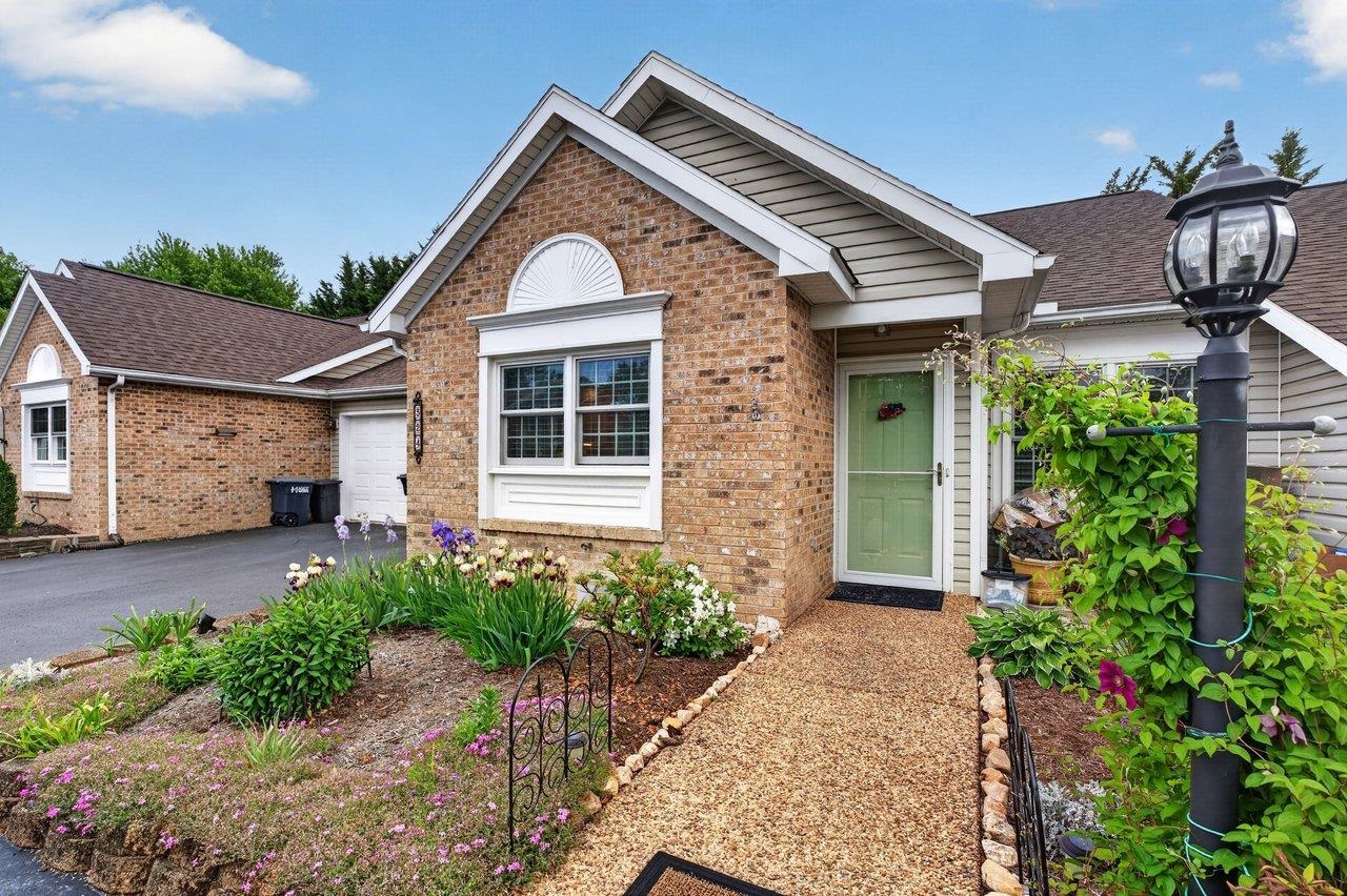 324 EMERALD DR, HARRISONBURG, Virginia 22801, 2 Bedrooms Bedrooms, ,2 BathroomsBathrooms,Residential,324 EMERALD DR,676778 MLS # 676778